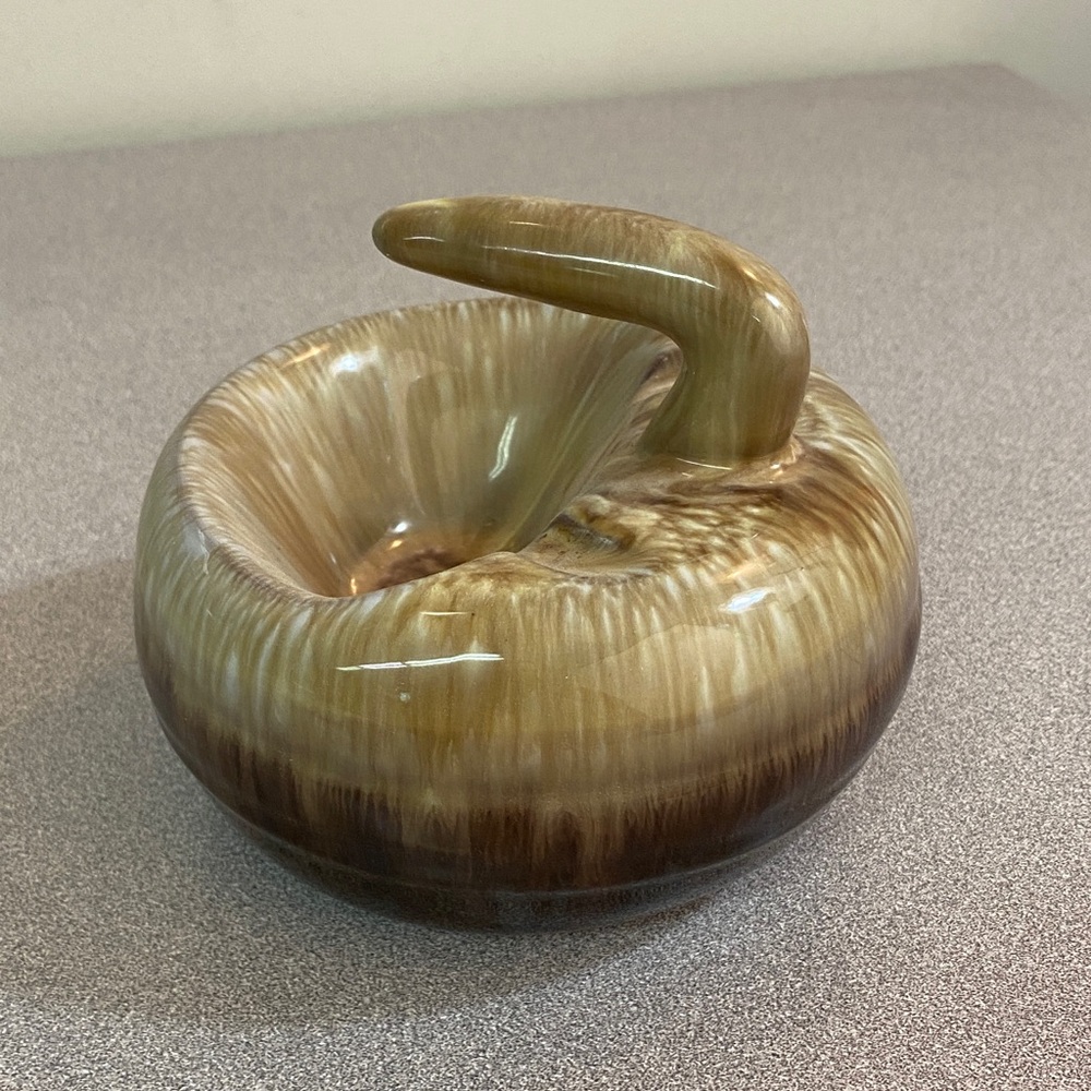 Ceramic Tan and Brown Curling Rock Ashtray